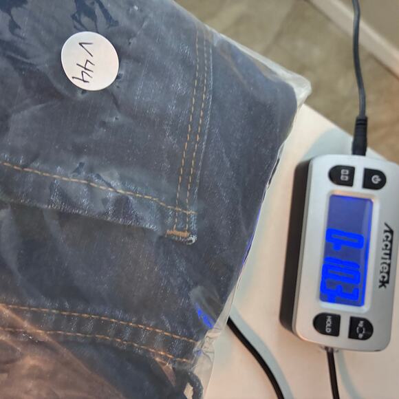 Old Navy Flirt Cut Off Jean Shorts Women's 14 Dark Wash Blue Outdoors Summer - Picture 10 of 10